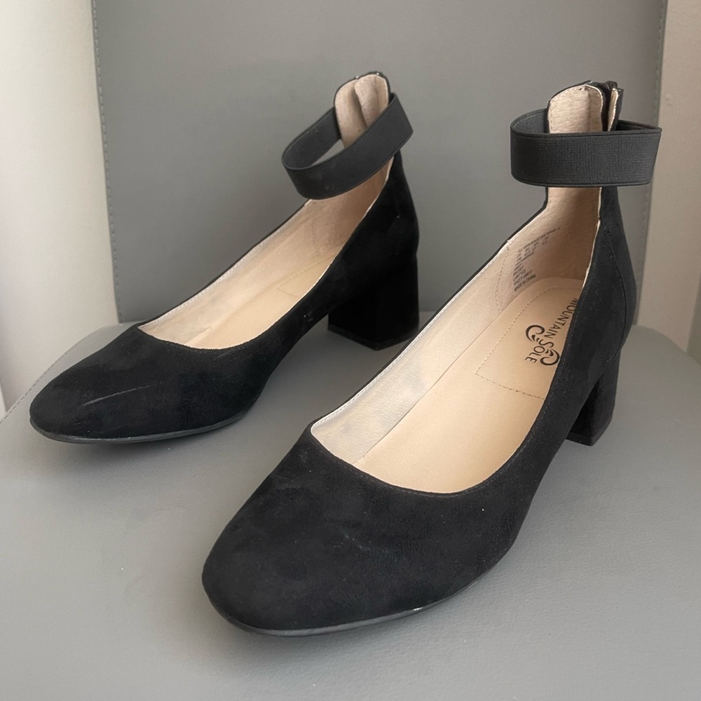 Mountain Sole Women's Elastic Ankle Strap Pumps Back Zipper Secure Shoes Size 10